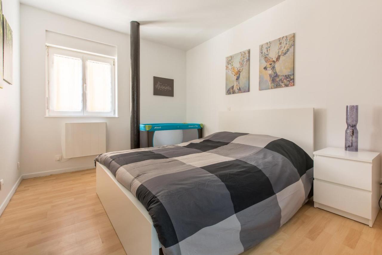 Le Business... Ideal Pour Travailler Mais Pas Que! Tourcoing Buitenkant foto